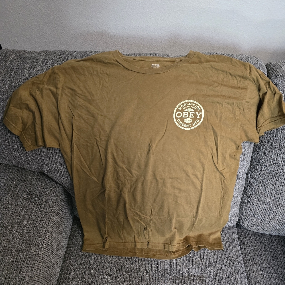 Obey tshirt